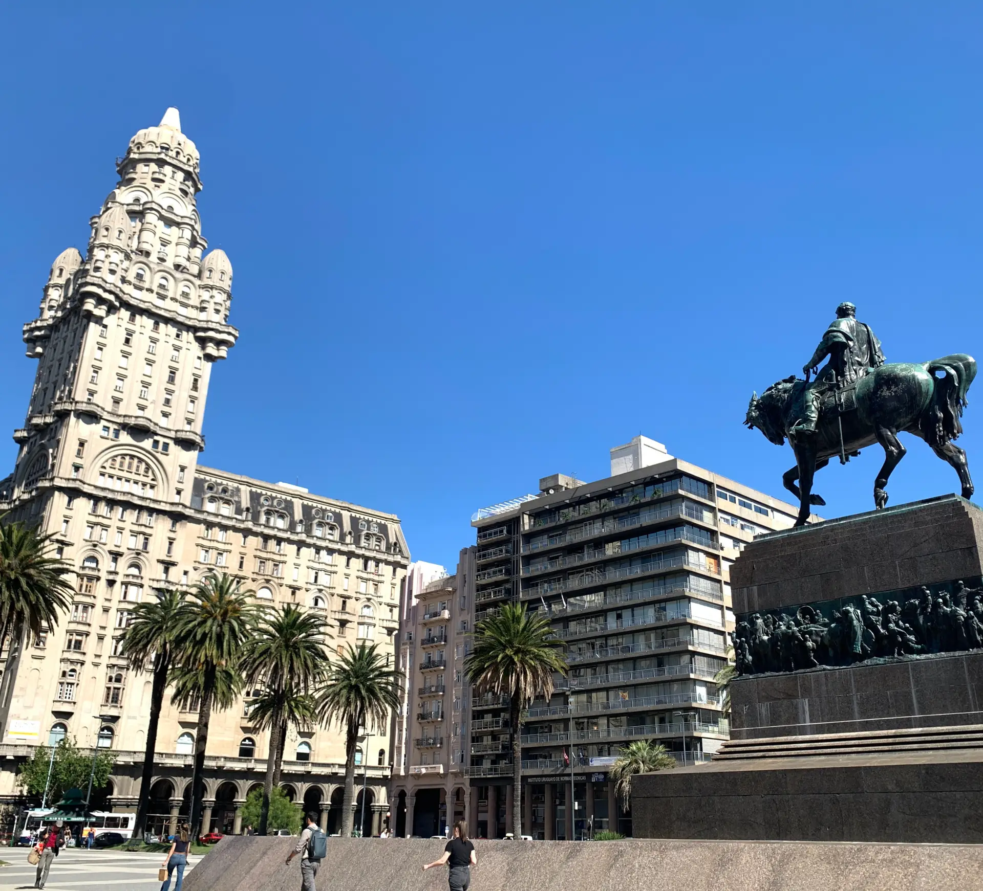 Full Day Montevideo — Foto 1