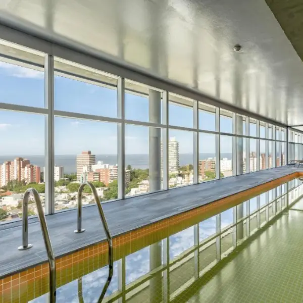 Hotel Aloft Montevideo Punta Carretas Piscina