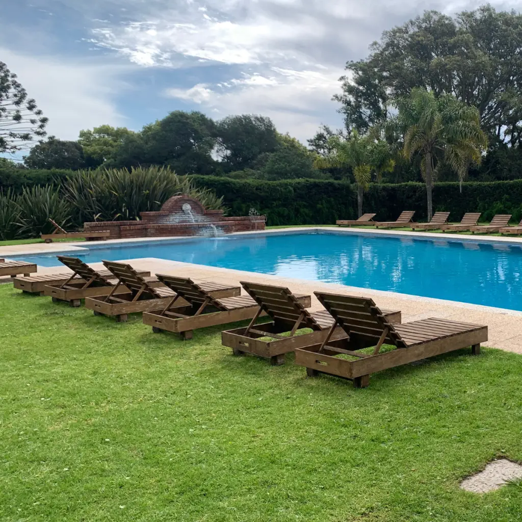La Baguala Hotel de Campo em Montevideo Piscina